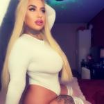 Beatrice mit 75 E Titten. Bild