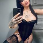 Hümeyra Ophelia, rassige Erotik-Darstellerin heizt dir ein, privat und diskret besuchbar. Bild