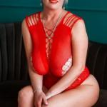 Reife Pamela (53) ist für jedes Abenteuer bereit. Bild